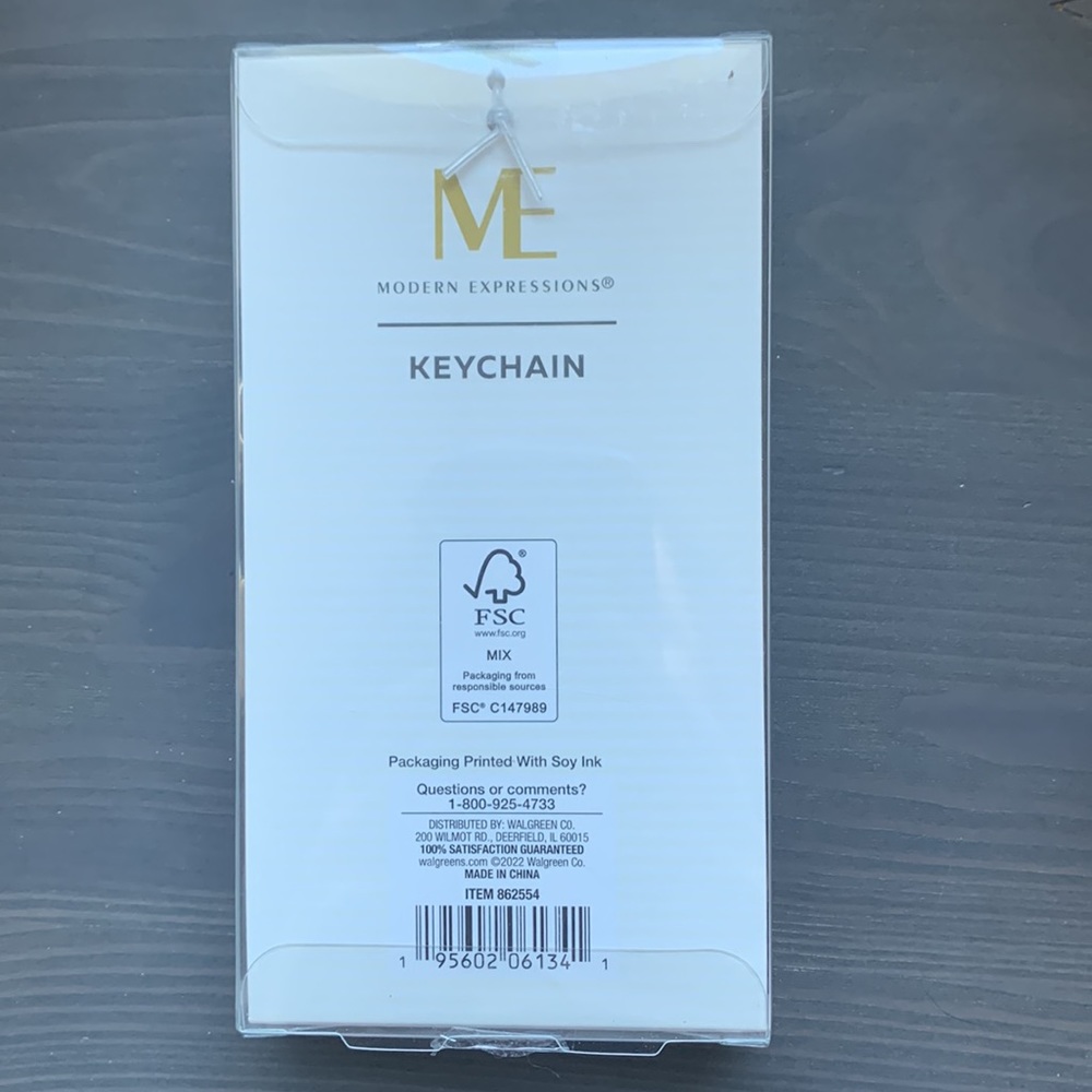 Modern Expressions Keychain - Picture 2 of 2